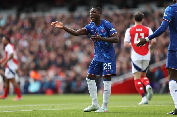 Moises Caicedo of Chelsea during the Premier League match against Arsenal (Photo by Mark Leech/Offside/Offside via Getty Images)
