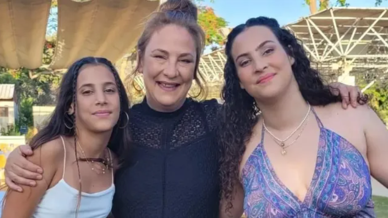 (L-R) Yahel, Lianne and Noiya
