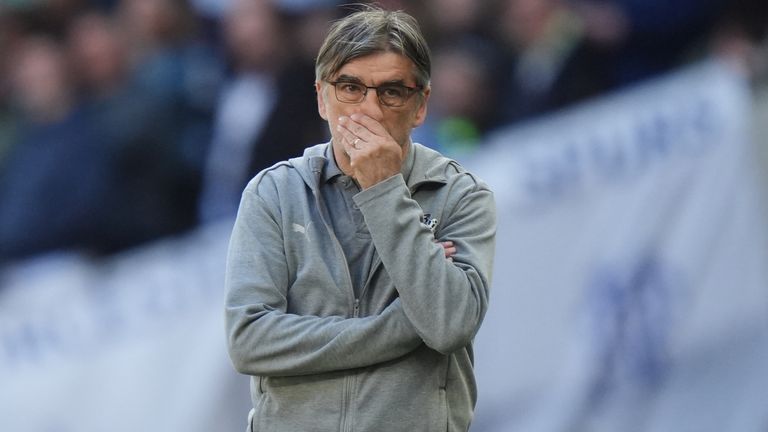 Southampton manager Ivan Juric looks dejected during the Premier League match at Tottenham Hotspur Stadium, London. Picture date: Sunday April 6, 2025.