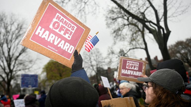 FILE PHOTO: Demonstrators rally on Cambridge Common in a protest organized by the City of Cambridge calling on Harvard leadership to resist interference at the university by the federal government in Cambridge, Massachusetts, U.S. April 12, 2025. REUTERS/Nicholas Pfosi/File Photo